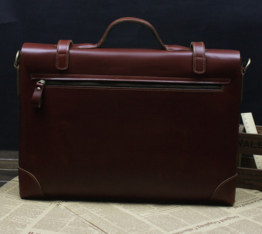 Brown vintage messenger bag interior compartments